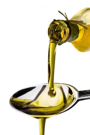 5 Reasons To Try Oil Cleansing