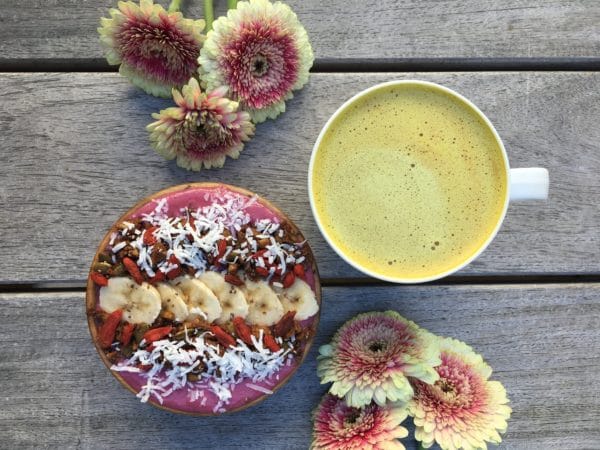 smoothie bowl with flowers