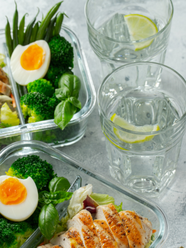 Healthy meal and water to highlight healthy digestion